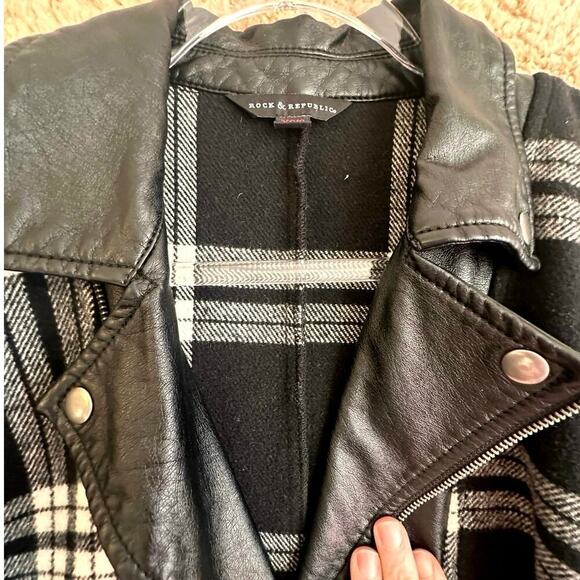 Rock & Republic Cape Poncho Wool Blend Black Cream Plaid Moto Style XS/S Y2K EC - Picture 4 of 10